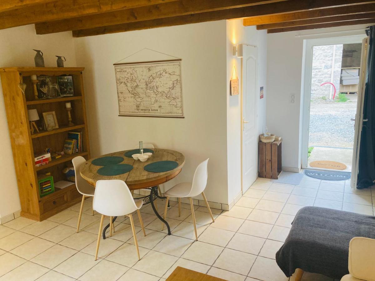 Petite Maison A La Campagne Saint-Germain-des-Fosses Exteriér fotografie
